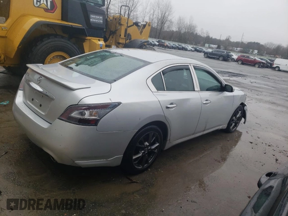 2014 Nissan Maxima SV z VIN 1N4AA5AP5EC470921, wystawiony jako Copart lot #49604805 z przebiegiem Nie podano mil oraz Czysty tytuł • Clean title. Historia ofert i sprzedaży dostępna na DreamBid. Obrazek 3.