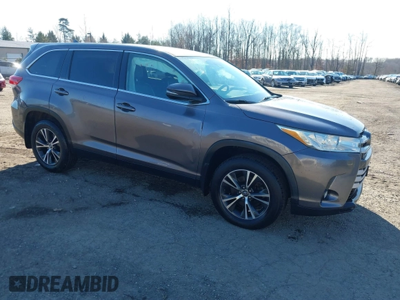 2019 Toyota Highlander LE with VIN 5TDBZRFH0KS960077, listed as a IAAI auction lot 41222178 with 125,800 mi miles and . Bid and sale history available at DreamBid. Image 1.