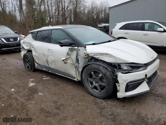 2022 Kia EV6 GT-Line with VIN KNDC4DLC3N5041103, listed as a Copart auction lot 84439554 with 84,750 mi miles and Salvage Title. Bid and sale history available at carsss.com. Image 4.