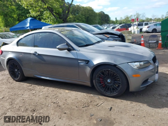 2010 BMW 3 Series z VIN WBSWD9C55AP362868, wystawiony jako IAAI lot #42265289 z przebiegiem 110 486 mil mil oraz . Historia ofert i sprzedaży dostępna na DreamBid. Obrazek 13.