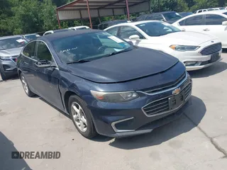 2016 Chevrolet Malibu LS z VIN 1G1ZB5ST2GF176957, wystawiony jako IAAI lot #42689072 z przebiegiem 177 188 mil mil oraz . Historia ofert i sprzedaży dostępna na DreamBid. Obrazek 1.