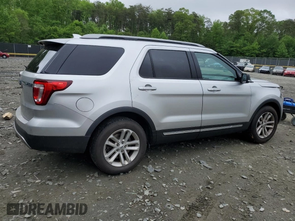 2017 Ford Explorer XLT with VIN 1FM5K7D81HGE13097, listed as a Copart auction lot 55858215 with 98,032 mi miles and Salvage title. Bid and sale history available at DreamBid. Image 3.