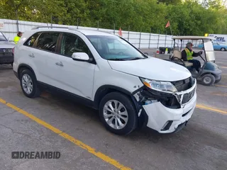 2014 Kia Sorento EX с VIN 5XYKUDA73EG543425, выставлен на аукционе IAAI как лот 42278436 с пробегом 128 814 миль миль и . История ставок и продаж доступна на DreamBid. Изображение 1.
