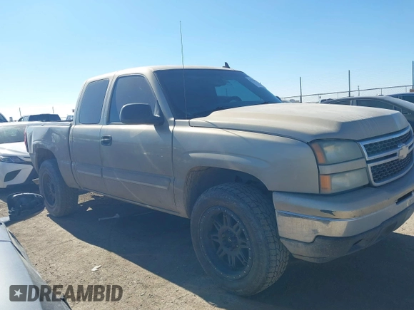 2006 Chevrolet Silverado 1500 LT1 with VIN 1GCEC19T36Z139866, listed as a IAAI auction lot 41324041 with 338,425 mi miles and . Bid and sale history available at DreamBid. Image 13.