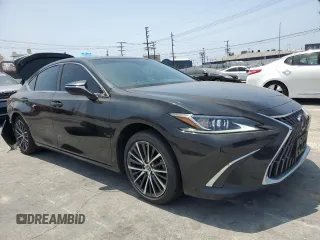 2022 Lexus ES 300h with VIN 58ADA1C14NU017588, listed as a Copart auction lot 60114915 with 110,205 mi miles and Salvage title. Bid and sale history available at DreamBid. Image 4.
