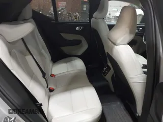 2024 Volvo XC40 Plus Dark Theme с VIN YV4L12UL0R2366601, выставлен на аукционе IAAI как лот 42206699 с пробегом 14 701 миль миль и . История ставок и продаж доступна на DreamBid. Изображение 8.
