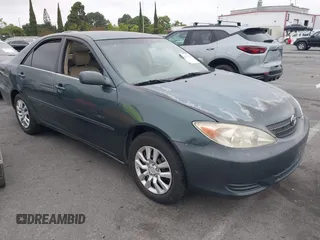 2004 Toyota Camry LE z VIN 4T1BE32K64U357168, wystawiony jako IAAI lot #42417253 z przebiegiem 148 962 mil mil oraz . Historia ofert i sprzedaży dostępna na DreamBid. Obrazek 1.
