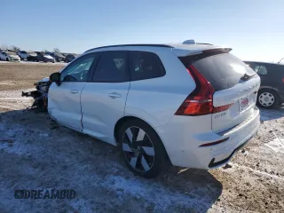 2024 Volvo XC60 Recharge Plug-In Hybrid Plus Dark Theme with VIN YV4H60DL4R1828689, listed as a Copart auction lot 88291785 with 1,037 mi miles and Salvage Title. Bid and sale history available at carsss.com. Image 2.