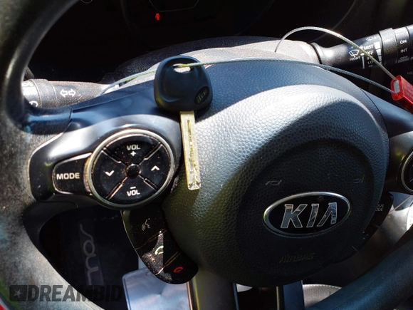 2019 Kia Soul + with VIN KNDJP3A53K7022595, listed as a IAAI auction lot 42045329 with 104,487 mi miles. Bid and sale history available at carsss.com. Image 11.