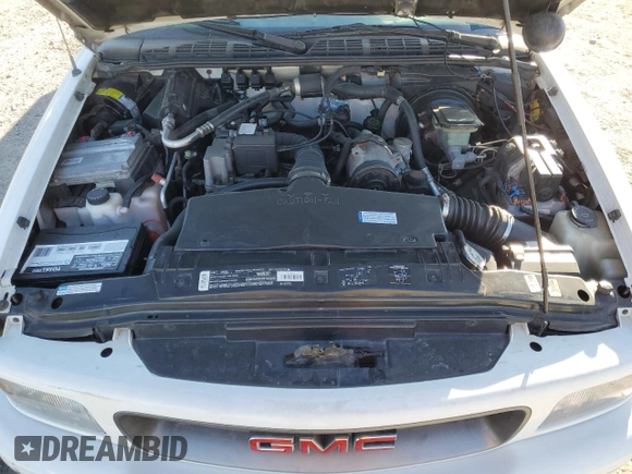 1996 GMC Sonoma SLS with VIN 1GTCS1940T8533121, listed as a Copart auction lot 85739534 with 162,713 mi miles and Salvage Title. Bid and sale history available at carsss.com. Image 11.