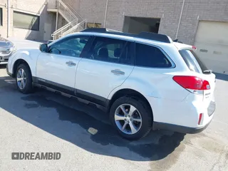 2014 Subaru Outback Limited с VIN 4S4BRBPC3E3303219, выставлен на аукционе IAAI как лот 42345476 с пробегом 97 876 миль миль и . История ставок и продаж доступна на DreamBid. Изображение 3.