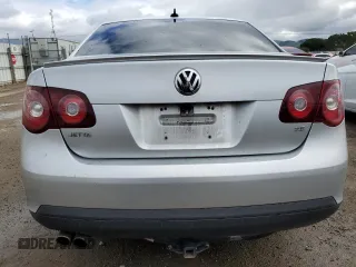 2008 Volkswagen Jetta SE with VIN 3VWRZ71K78M073068, listed as a Copart auction lot 47866115 with 121,071 mi miles and Salvage title. Bid and sale history available at DreamBid. Image 6.