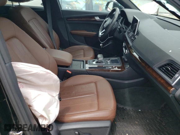 2020 Audi Q5 Premium Plus with VIN WA1BNAFY2L2104053, listed as a Copart auction lot 53762532 with 20,405 mi miles. Bid and sale history available at carsss.com. Image 5.