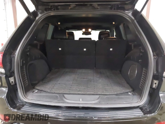 2015 Jeep Grand Cherokee Laredo with VIN 1C4RJFAG3FC115444, listed as a IAAI auction lot 41248211 with 138,828 mi miles. Bid and sale history available at carsss.com. Image 17.