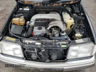 1995 Mercedes-Benz E Class with VIN WDBEB31E6SC142087, listed as a Copart auction lot 84019814 with 231,961 mi miles and Salvage Title. Bid and sale history available at carsss.com. Image 11.