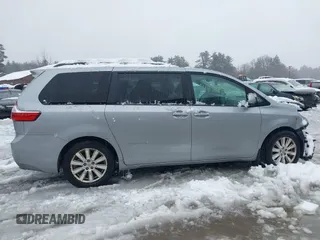 2017 Toyota Sienna XLE with VIN 5TDDZ3DC1HS162080, listed as a IAAI auction lot 41424523 with 92,288 mi miles and . Bid and sale history available at carsss.com. Image 14.
