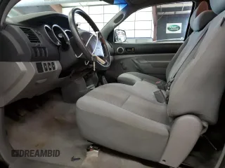 2010 Toyota Tacoma z VIN 5TEPX4ENXAZ672722, wystawiony jako Copart lot #58229425 z przebiegiem 132 308 mil mil oraz Czysty tytuł • Clean title. Historia ofert i sprzedaży dostępna na DreamBid. Obrazek 7.
