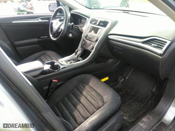 2014 Ford Fusion SE with VIN 3FA6P0H77ER268418, listed as a IAAI auction lot 41952529 with 196,559 mi miles. Bid and sale history available at carsss.com. Image 5.