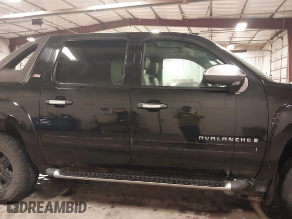2008 Chevrolet Avalanche LS with VIN 3GNFK12378G169464, listed as a IAAI auction lot 41371639 with 246,490 mi miles and . Bid and sale history available at DreamBid. Image 14.