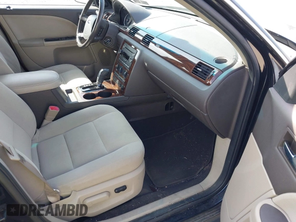 2008 Ford Taurus SEL with VIN 1FAHP24W48G131630, listed as a IAAI auction lot 42042813 with 86,855 mi miles. Bid and sale history available at carsss.com. Image 5.