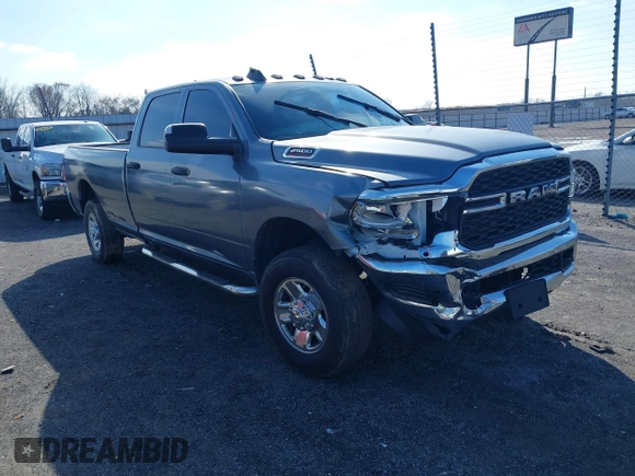2022 Ram 2500 Tradesman with VIN 3C6UR5HJ2NG111757, listed as a IAAI auction lot 41537105 with 64,589 mi miles and . Bid and sale history available at DreamBid. Image 1.