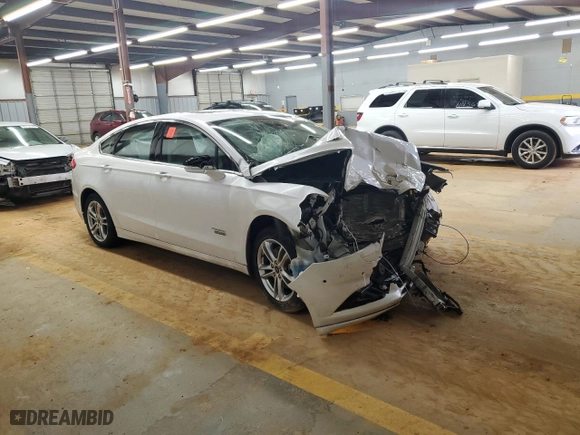 2016 Ford Fusion Energi Titanium with VIN 3FA6P0SUXGR129952, listed as a Copart auction lot 46077345 with 47,977 mi miles and Salvage Title. Bid and sale history available at carsss.com. Image 4.