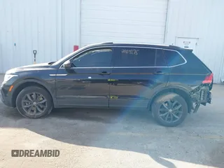 2022 Volkswagen Tiguan SE z VIN 3VV2B7AX4NM118467, wystawiony jako IAAI lot #41769676 z przebiegiem 55 305 mil mil oraz . Historia ofert i sprzedaży dostępna na DreamBid. Obrazek 15.