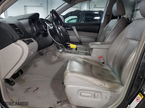 2010 Toyota Highlander SE with VIN 5TDJK3EH2AS040528, listed as a Copart auction lot 88875405 with 172,843 mi miles and Salvage Title. Bid and sale history available at carsss.com. Image 7.
