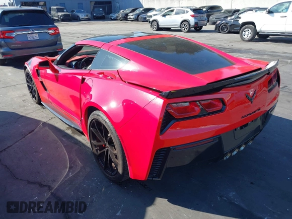 2019 Chevrolet Corvette Grand Sport 2LT z VIN 1G1YY2D72K5100324, wystawiony jako IAAI lot #41603069 z przebiegiem 19 463 mil mil oraz . Historia ofert i sprzedaży dostępna na DreamBid. Obrazek 3.