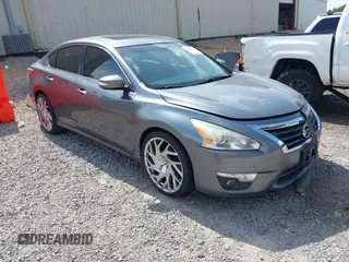 2015 Nissan Altima SL z VIN 1N4BL3AP4FC459557, wystawiony jako IAAI lot #42388371 z przebiegiem 125 037 mil mil oraz . Historia ofert i sprzedaży dostępna na DreamBid. Obrazek 1.