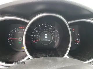 2015 Kia Optima LX z VIN KNAGM4A73F5573246, wystawiony jako Copart lot #55215845 z przebiegiem 152 978 mil mil oraz Szkoda całkowita • Salvage title. Historia ofert i sprzedaży dostępna na DreamBid. Obrazek 9.