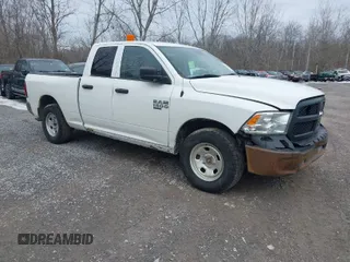 2019 Ram 1500 Tradesman z VIN 1C6RR7FG6KS626077, wystawiony jako IAAI lot #41686501 z przebiegiem 86 338 mil mil oraz . Historia ofert i sprzedaży dostępna na DreamBid. Obrazek 1.