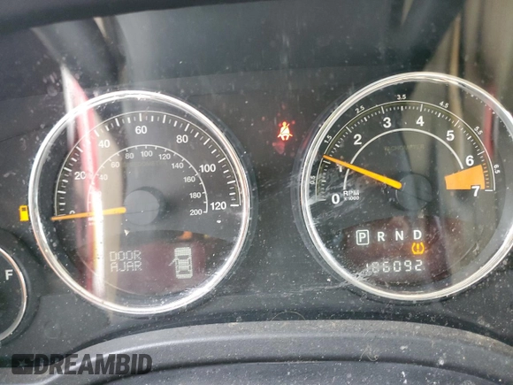 2014 Jeep Patriot Limited with VIN 1C4NJPCB2ED652952, listed as a Copart auction lot 43743095 with 186,092 mi miles and Salvage title. Bid and sale history available at DreamBid. Image 9.