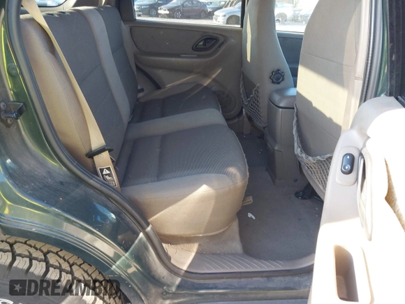 2001 Ford Escape XLT with VIN 1FMCU04161KC38571, listed as a IAAI auction lot 41881685 with 175,432 mi miles and . Bid and sale history available at DreamBid. Image 8.