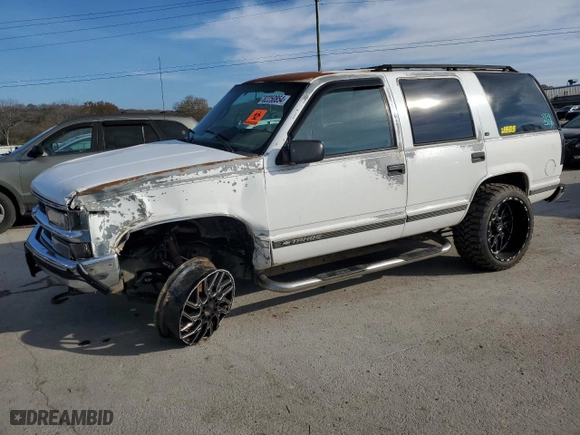 1998 Chevrolet Tahoe with VIN 1GNEK13R6WJ301110, listed as a Copart auction lot 82250854 with 260,109 mi miles and Clean Title. Bid and sale history available at carsss.com. Image 1.