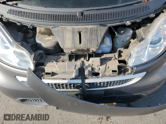 2013 Smart fortwo Passion z VIN WMEEJ9AA5DK673232, wystawiony jako Copart lot #51281035 z przebiegiem Nie podano mil oraz Tytuł czysty. Historia ofert i sprzedaży dostępna na DreamBid. Obrazek 11.