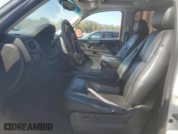 2011 GMC Yukon XL Denali with VIN 1GKS2MEF0BR375980, listed as a Copart auction lot 75354294 with 213,070 mi miles and Clean Title. Bid and sale history available at carsss.com. Image 7.