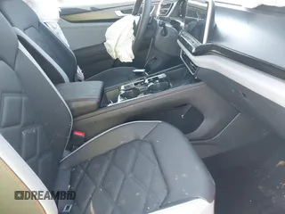 2025 Volkswagen Atlas SE with VIN 1V2CR2CA1SC504687, listed as a IAAI auction lot 42171699 with 1,847 mi miles and . Bid and sale history available at DreamBid. Image 5.