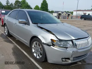 2009 Lincoln MKZ z VIN 3LNHM26T39R612027, wystawiony jako IAAI lot #42286784 z przebiegiem 1 088 138 mil mil oraz . Historia ofert i sprzedaży dostępna na DreamBid. Obrazek 1.