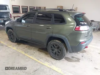 2020 Jeep Cherokee Trailhawk Elite with VIN 1C4PJMBN2LD538076, listed as a IAAI auction lot 42219282 with 53,773 mi miles and . Bid and sale history available at DreamBid. Image 3.