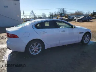 2019 Jaguar XE 25t Premium with VIN SAJAJ4FX2KCP45087, listed as a Copart auction lot 39395124 with 34,035 mi miles. Bid and sale history available at carsss.com. Image 3.