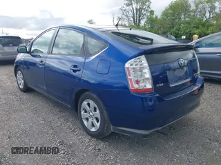 2009 Toyota Prius with VIN JTDKB20U697872401, listed as a IAAI auction lot 42190775 with 207,492 mi miles. Bid and sale history available at carsss.com. Image 3.