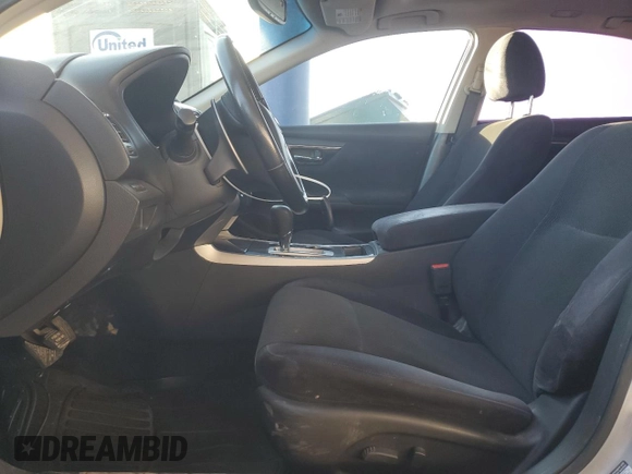 2013 Nissan Altima SV z VIN 1N4BL3AP7DC192525, wystawiony jako Copart lot #57484695 z przebiegiem 251 758 mil mil oraz Szkoda całkowita • Salvage title. Historia ofert i sprzedaży dostępna na DreamBid. Obrazek 7.