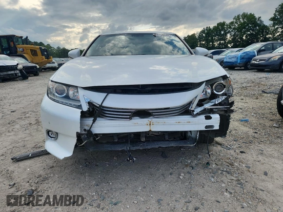 2014 Lexus ES 330 z VIN JTHBK1GG4E2115772, wystawiony jako Copart lot #49188045 z przebiegiem 94 584 mil mil oraz Szkoda całkowita • Salvage title. Historia ofert i sprzedaży dostępna na DreamBid. Obrazek 5.