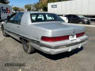 1992 Buick Roadmaster Ltd with VIN 1G4BT5370NR427263, listed as a Copart auction lot 77878424 with 80,825 mi miles and Clean Title. Bid and sale history available at DreamBid. Image 3.