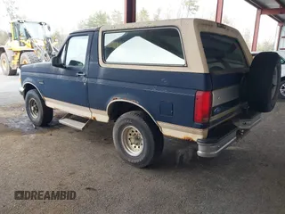 1993 Ford Bronco XL with VIN 1FMEU15N1PLB29714, listed as a IAAI auction lot 41984437 with 165,195 mi miles. Bid and sale history available at carsss.com. Image 3.
