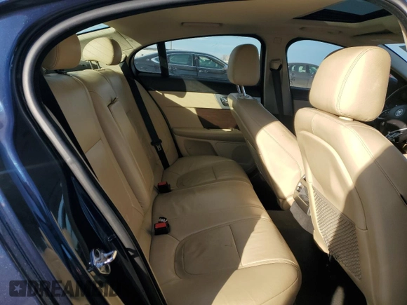 2012 Jaguar XF z VIN SAJWA0FB5CLS58499, wystawiony jako Copart lot #42300995 z przebiegiem 146 214 mil mil oraz Szkoda całkowita • Salvage title. Historia ofert i sprzedaży dostępna na DreamBid. Obrazek 10.