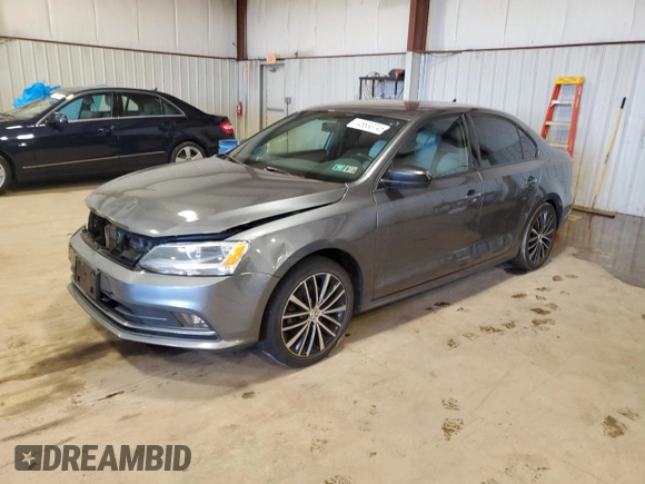 2015 Volkswagen Jetta SE with VIN 3VWD17AJ2FM421669, listed as a Copart auction lot 45633745 with 147,467 mi miles and Salvage title. Bid and sale history available at DreamBid. Image 1.