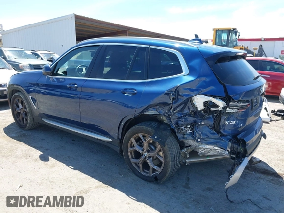 2023 BMW X3 sDrive30i z VIN 5UX43DP04P9P44100, wystawiony jako IAAI lot #42267136 z przebiegiem 28 618 mil mil oraz . Historia ofert i sprzedaży dostępna na DreamBid. Obrazek 3.