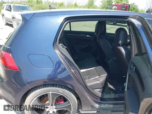2015 Volkswagen GTI S с VIN 3VW5T7AU6FM074971, выставлен на аукционе IAAI как лот 42493618 с пробегом 102 720 миль миль и . История ставок и продаж доступна на DreamBid. Изображение 8.
